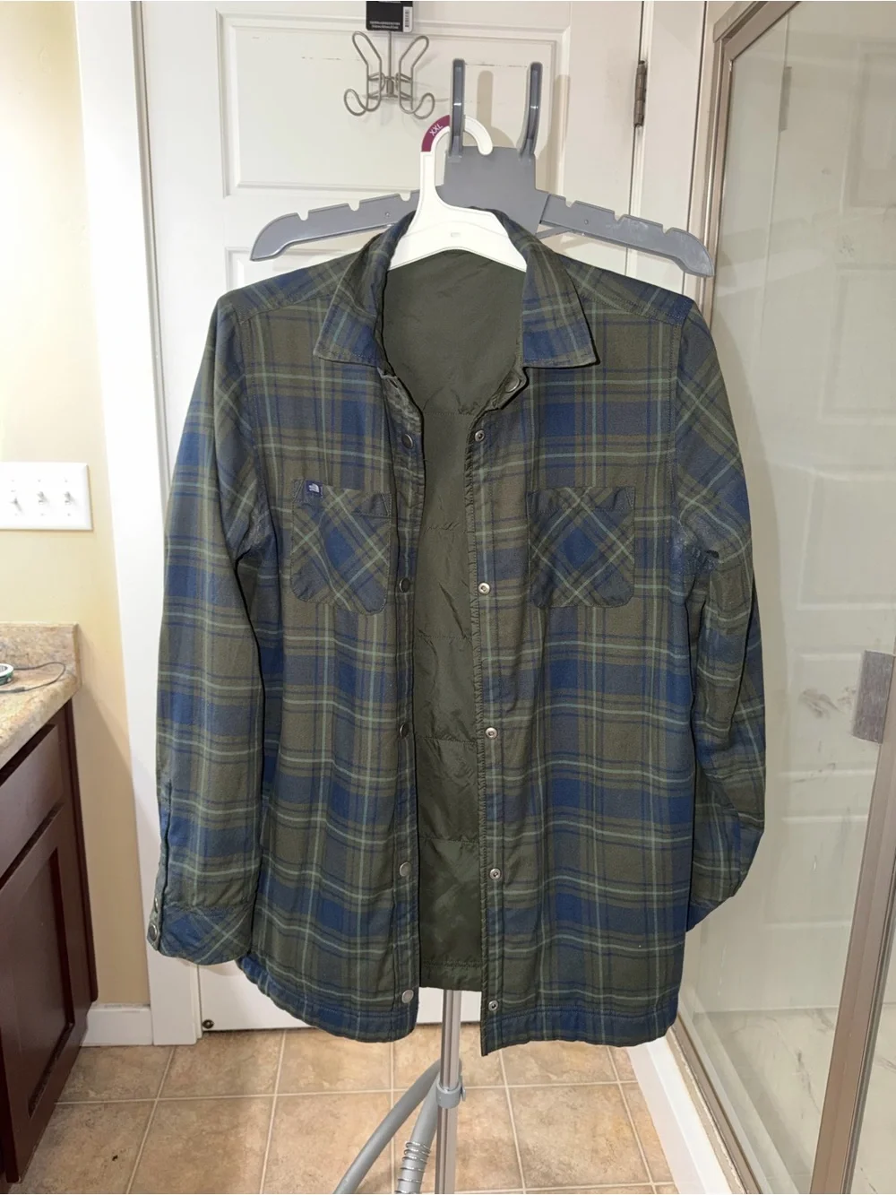 The North Face Men's Dark Olive Green Quilted Raincoat